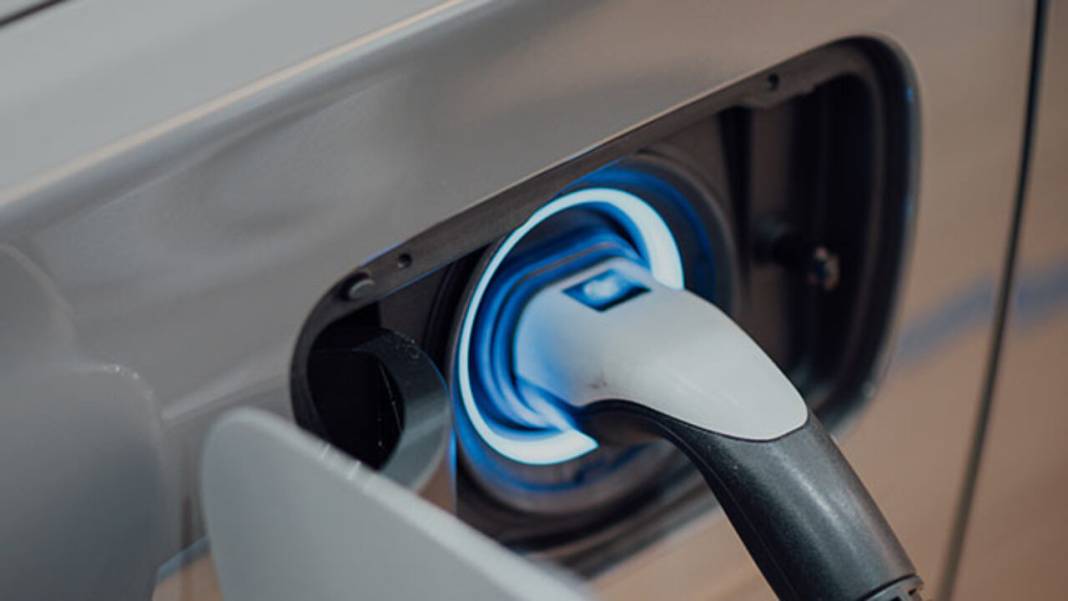 Akaryakıt derdine son verecek devrim: Elektrikli otomobillere yeni menzil ayarı! 4