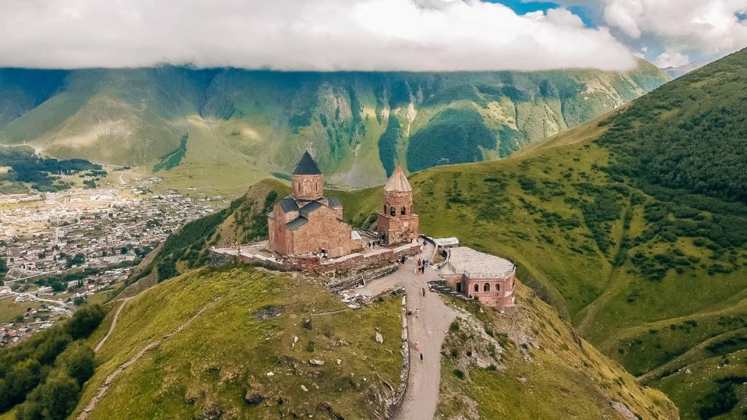 Sadece kimlik göstermek yetiyor:  İşte Türklere pasaportsuz kapısını açan ülkeler... 3