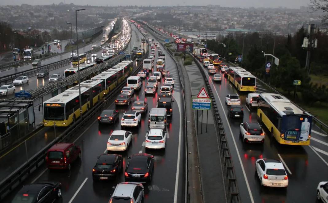 Araba sahibi olan emeklilere artık ücretsiz! Yıllardır ödeme yapılıyordu 8