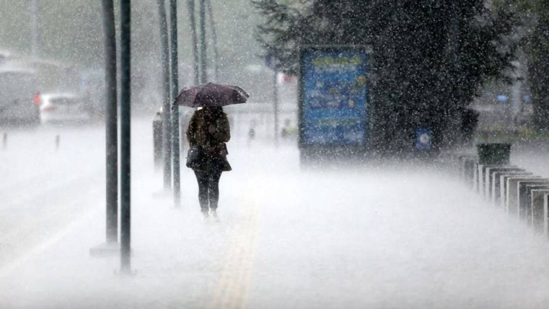 Meteoroloji'den İstanbul dahil o illere sağanak ve fırtına uyarısı! 4