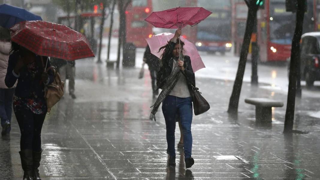 Meteoroloji'den İstanbul dahil 71 ile sağanak uyarısı! 11