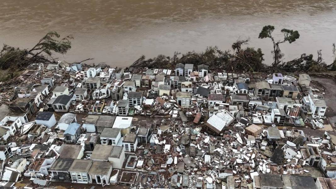 Brezilya'da sel felaketi: 150 ölü 112 kayıp... 7