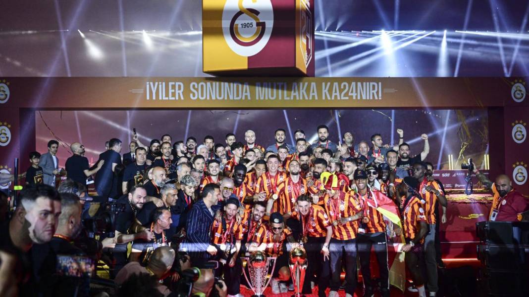 Süper Lig şampiyonu Galatasaray 3