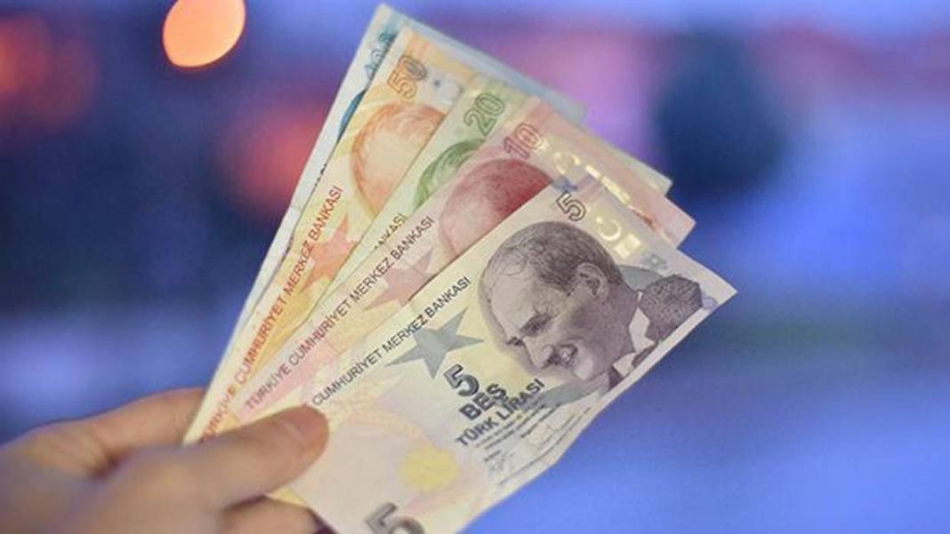 Milyonlarca memur ve emekli için tablo netleşti: İşte meslek meslek zamlı maaşlar 13