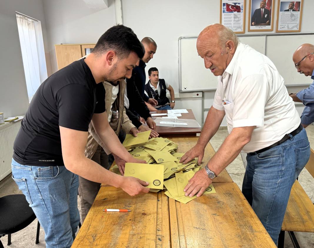 3 ilçe ve 4 beldede seçim sonuçları belli oldu! Hangi parti nereyi kaybetti 4
