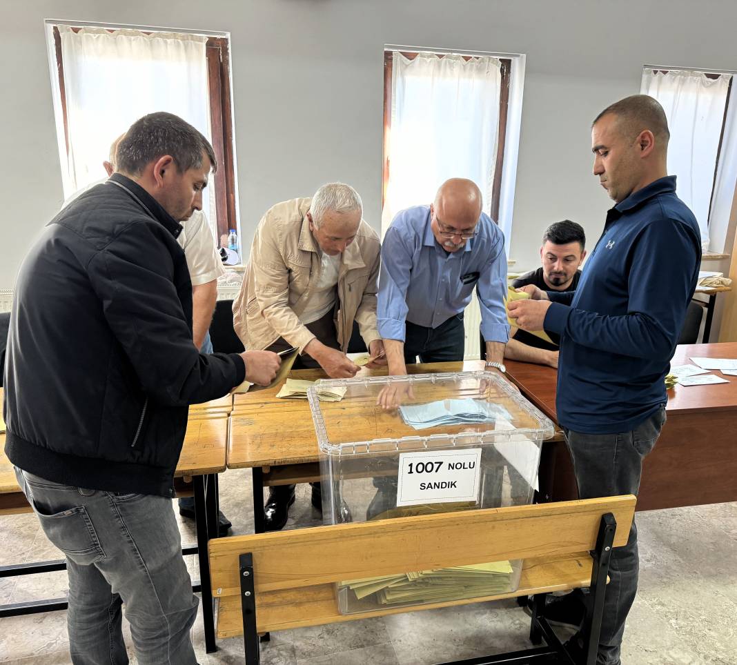 3 ilçe ve 4 beldede seçim sonuçları belli oldu! Hangi parti nereyi kaybetti 8