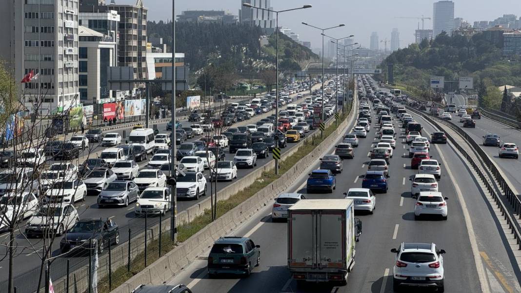 Arabası olan bütün emeklilere bedava oldu: Yıllardır para ödeniyordu 4