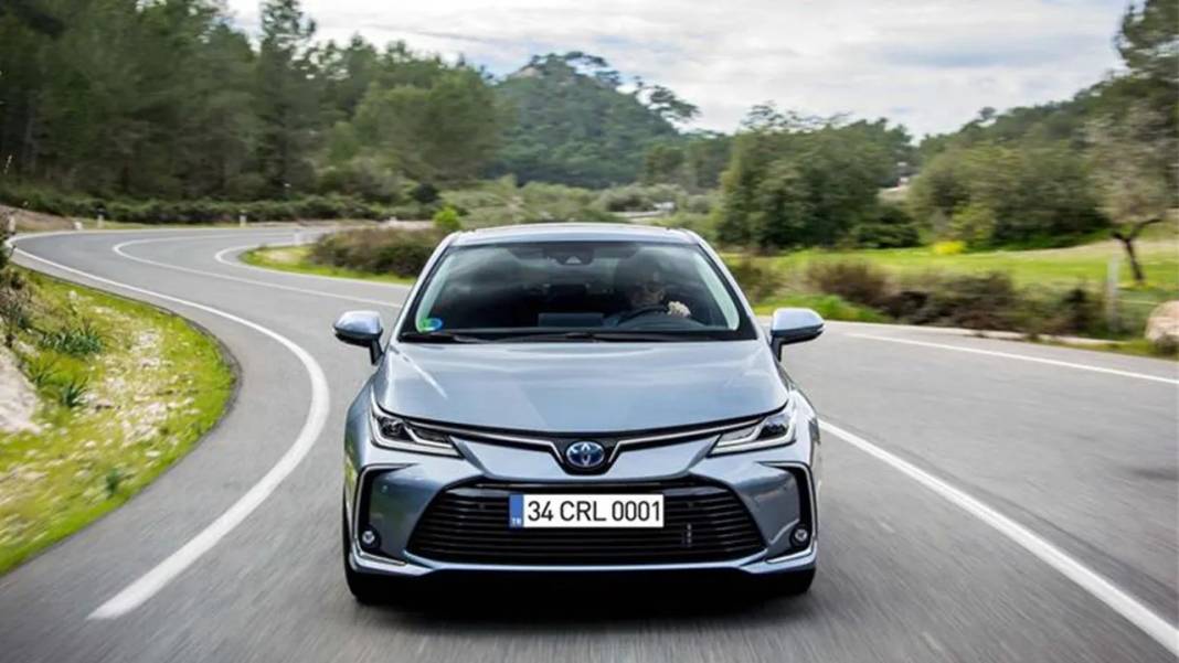 Toyota fiyatları tam 213.500 lira indirdi. Egea'dan bile ucuz sıfır Corolla fırsatı 3