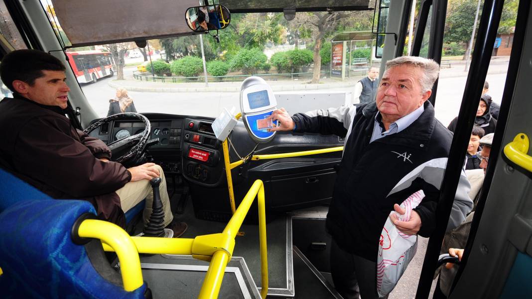 65 yaş üstü kartlar tek tek toplanacak. Rekor para cezası uygulanacak 4