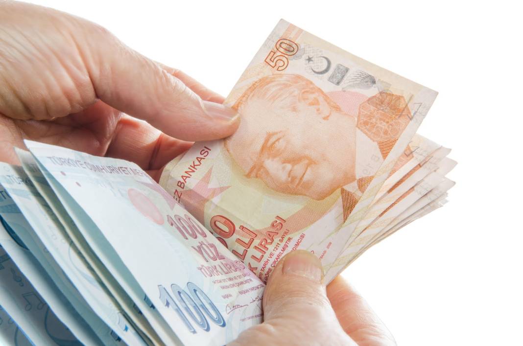 Emekliye maaş ödemesi artık bu şekilde yapılacak. Karar tüm Türkiye’de yürürlüğe girdi 10