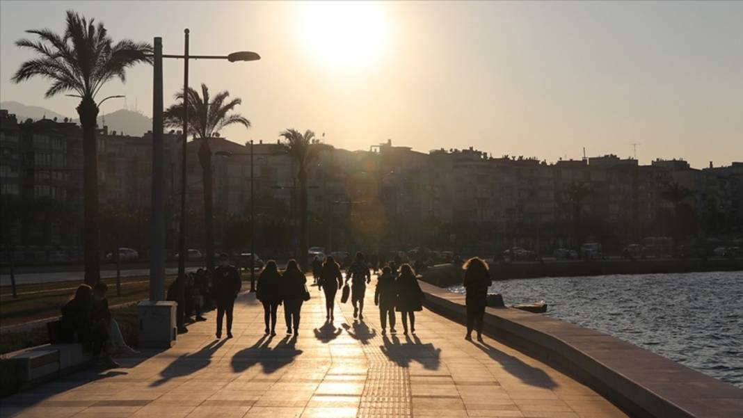 Bugün hava nasıl olacak? Meteoroloji o bölgeleri uyardı 9