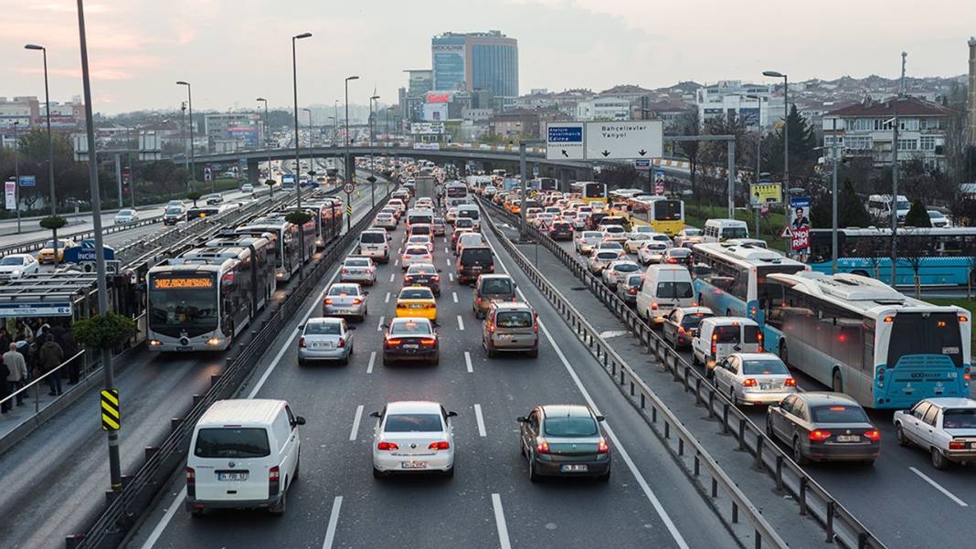 Milyonlarca sürücüyü ilgilendiriyor! Son tarih verildi, yeni sistem devreye giriyor 2