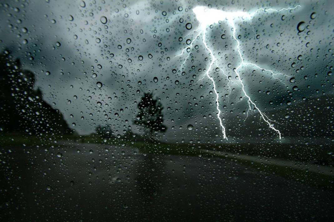 Meteoroloji 13 ili uyardı! Yer gök inleyecek! Hazır olun 1