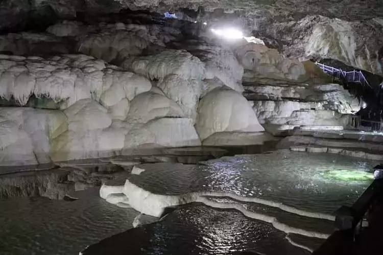 Yer altındaki gizli Pamukkale: Kaklık Mağarası görenleri büyülüyor 6