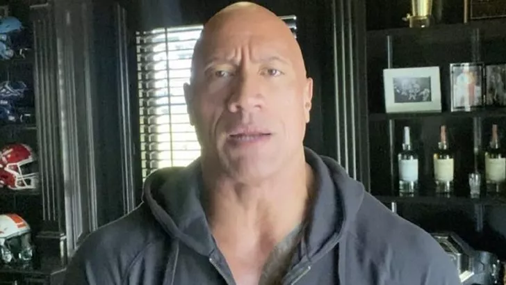 Ünlü oyuncu Dwayne Johnson koronaya yakalandı