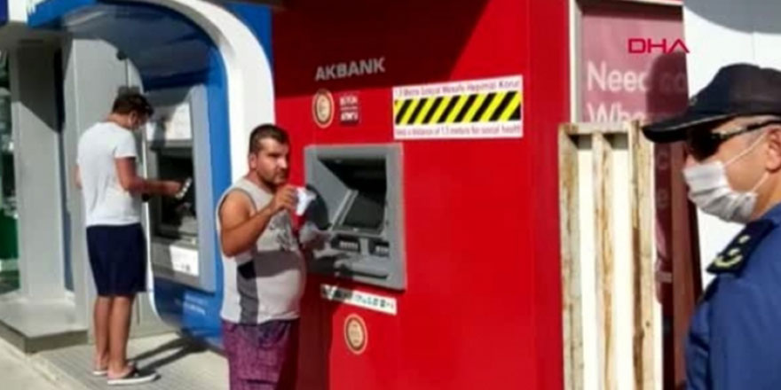 ATM'den para çeken vatandaşa emniyet müdürü fena ayar verdi!