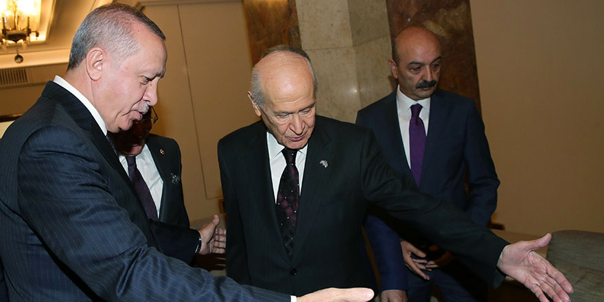 Saray'da harıl harıl çalışma var: "Bahçeli o mesajı boşuna vermedi"