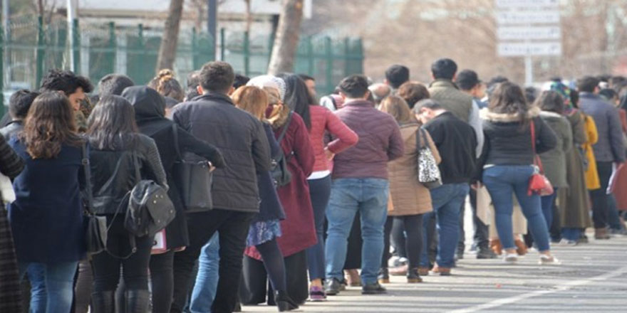 İşçiler ay sonunu getiremiyor! Geçinmek için bakın nasıl besleniyorlar