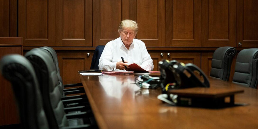 Korona virüse yakalanan Trump'ın hastaneden ilk görüntüleri