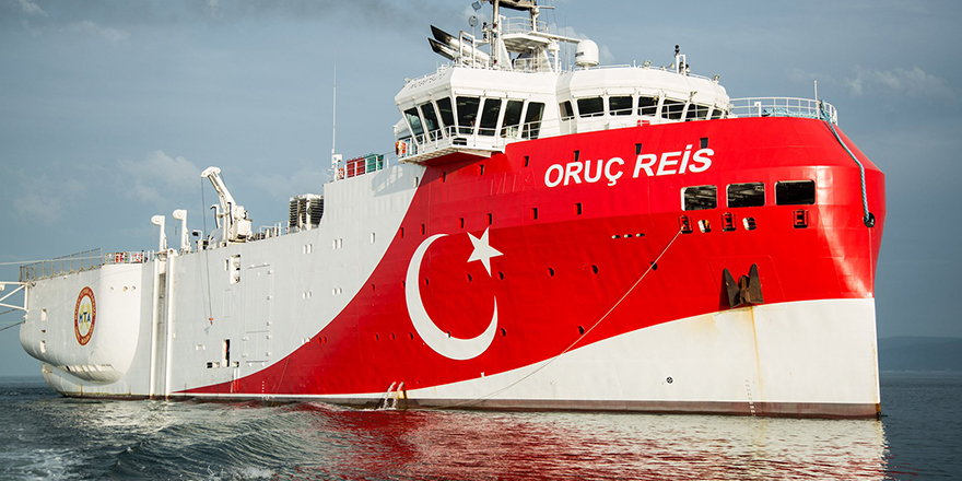 NAVTEX ilanları sonrası Oruç Reis Antalya Limanı'ndan ayrıldı