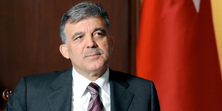 Atadığı AYM Üyesi "Işıklar yanıyor" tartışmalarına neden olmuştu...  Ve Abdullah Gül sessizliğini bozdu