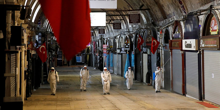 Korona virüs vakalarının artmasıyla Türkiye'de kış önlemleri gündemde... Yasaklar gelebilir!