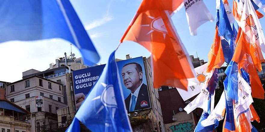 AKP İstanbul teşkilatında 22 ilçe başkanı görevden alındı