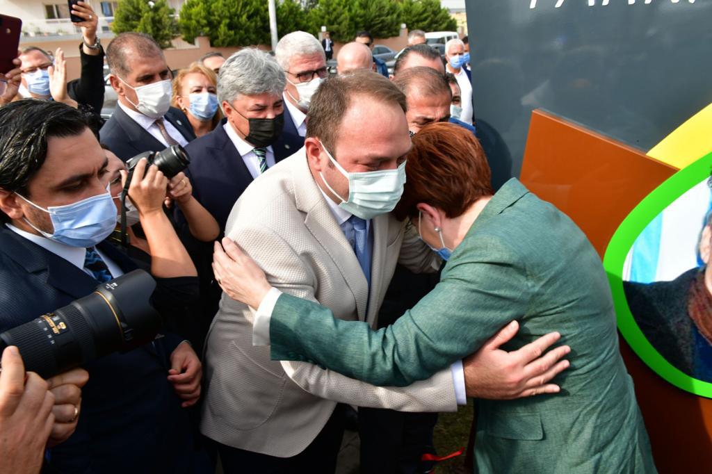 Meral Akşener'in gözyaşlarını tutamadığı an