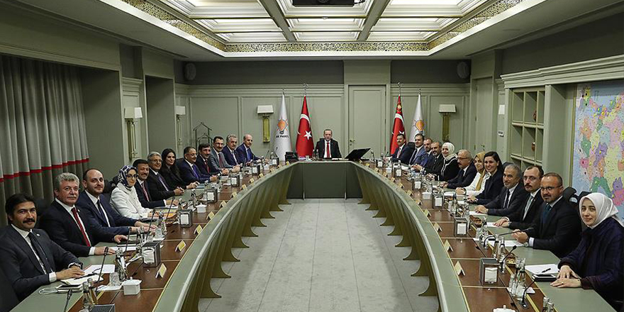 AKP MYK, Erdoğan-Putin görüşmesi nedeniyle iptal edildi