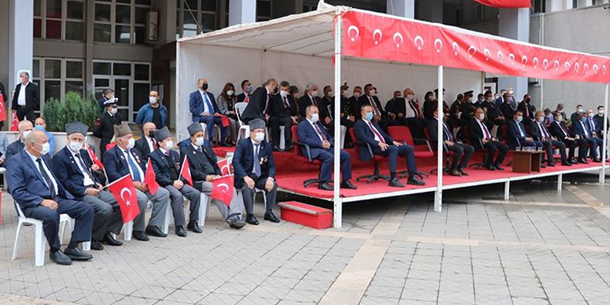 29 Ekim protokolünde plastik sandalye skandalı