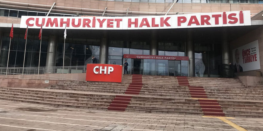 CHP'de yaşanan gerginliğin ardından toplu istifa