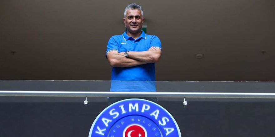 Kasımpaşa'da Mehmet Altıparmak ile yollar ayrıldı