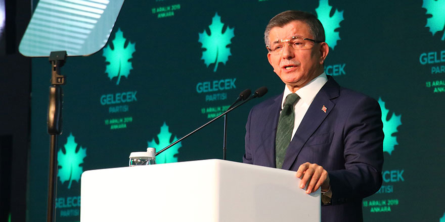 Ahmet Davutoğlu'ndan Berat Albayrak'ın istifasına ilk yorum! Bu Türkçe ile bırakın Bakanlık idare etmeyi... 