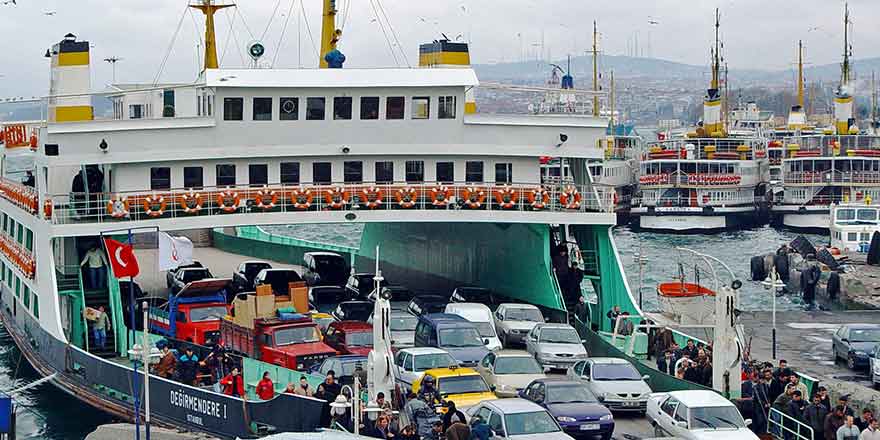 Eminönü-harem feribotunda tecavüz skandalı ! Muavin engelli genç kıza...