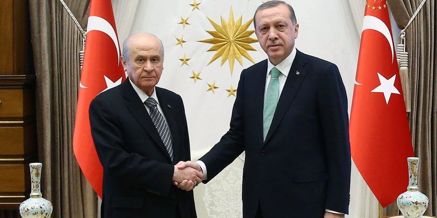 Orhan Bursalı'dan bomba yazı... "Saray, ayakta kalmanın tek yolu olarak..."