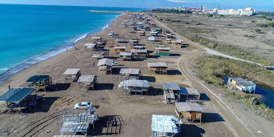 Antalya Çardak kentte çöp rezaleti!