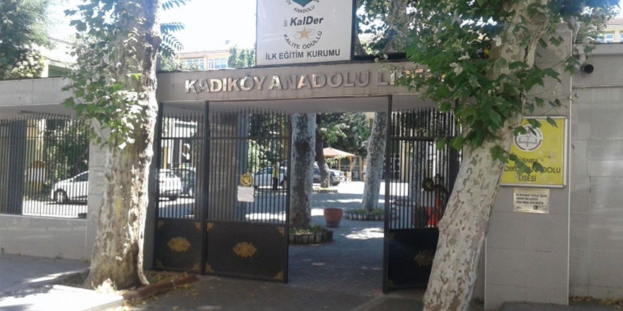 İstanbul Kadıköy Anadolu Lisesi'nde akılalmaz olay!