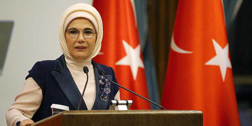 Emine Erdoğan'dan dikkat çeken sözler! Mafya babaları, zorbalar