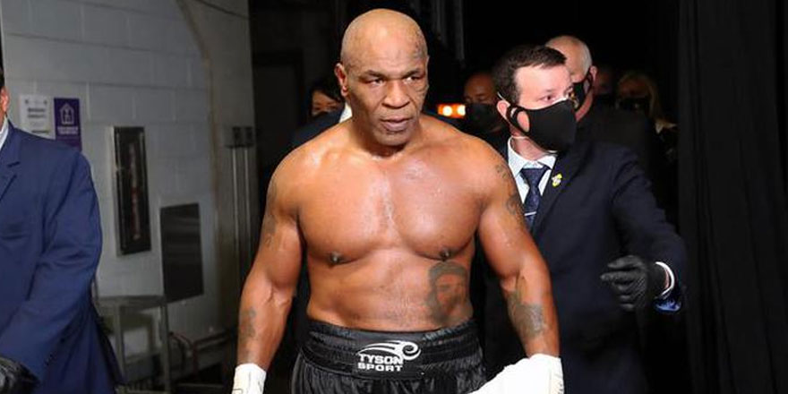 Mike Tyson 15 yıl sonra ringelere döndü!