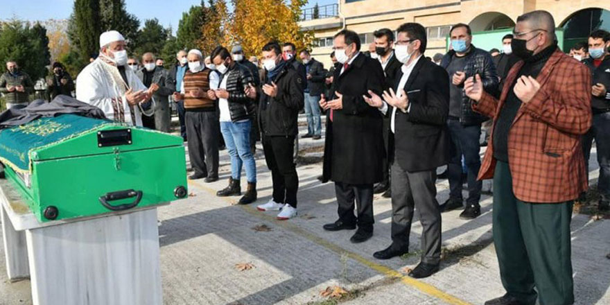 Karantinada olması gereken AKP'li Samsun Büyükşehir Belediye Başkanı Mustafa Demir gezmelere doyamadı