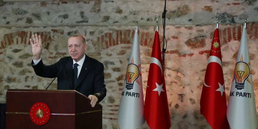 AKP'nin kadın kolları kongresinde Erdoğan'dan 'lezbiyen' çıkışı