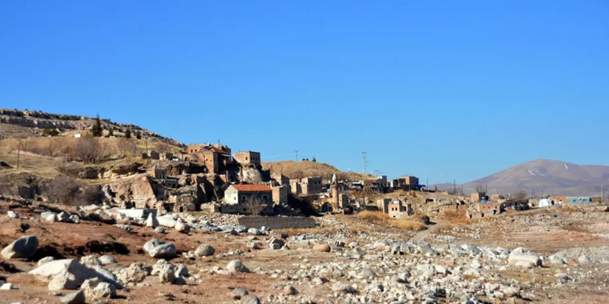 Kayseri Yamula Barajı'nda sular çekilince...