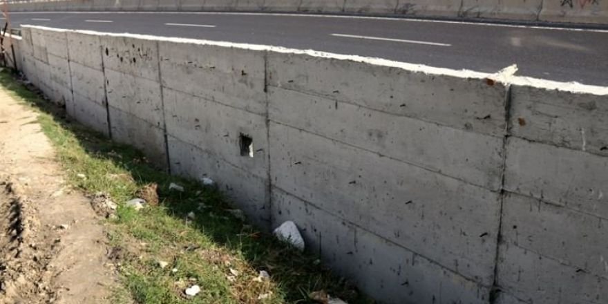 Parke, bordür, beton yol, istinat duvarı, merdiven...