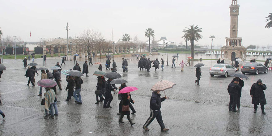 İzmir Valiliği'nden fırtına uyarısı!