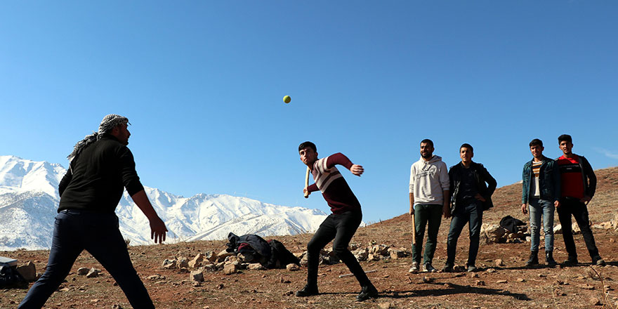 Vanlı gençlerin beyzbolu, yerli ve milli!