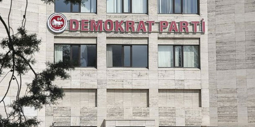 Ayvalık Belediye Başkanı Mesut Ergin Demokrat Parti'den istifa etti