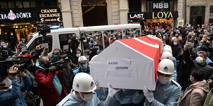 Büyük usta Rasim Öztekin son yolculuğuna böyle uğurlandı