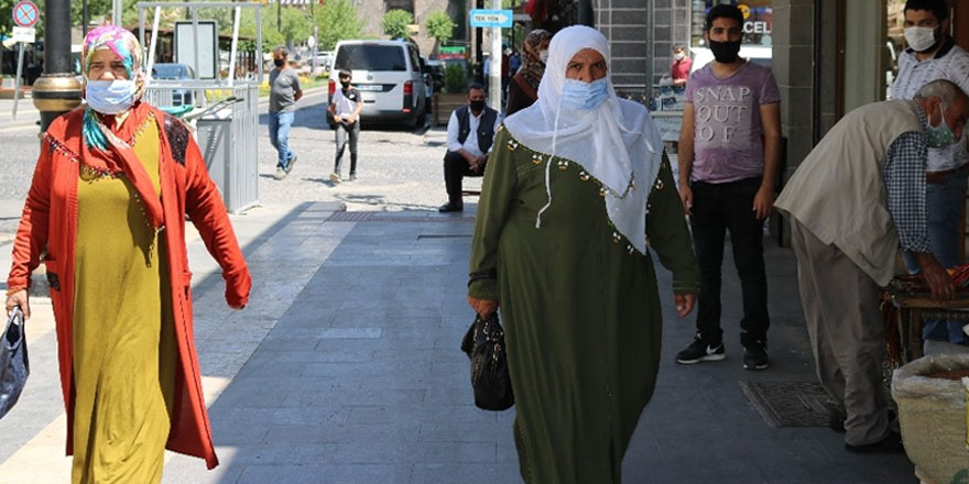 CHP'li Ünsal'dan bomba iddia! Güneydoğu illerinin neden "mavi" olduğunu açıkladı