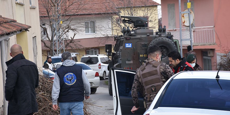 Malatya'da Emrah Batur polis ekiplerine ateş açtı!