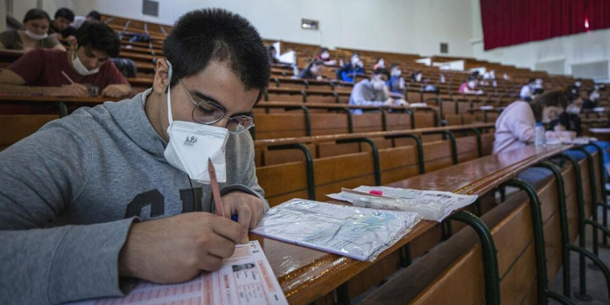 ÖSYM köşeyi döndü! 1 yılda öğrencilerden kazandığı para dudak uçuklattı